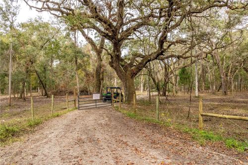 24091 Richbarn Rd, BROOKSVILLE, FL, 34601-5337 | Card Image