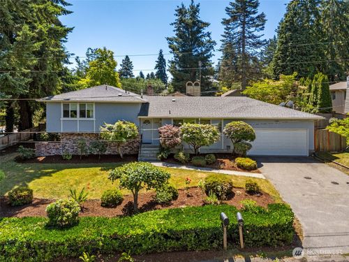 12055 25th Ave Ne, Seattle, WA, 98125-5236 | Card Image