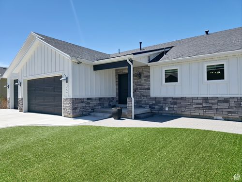 123 Red Hawk Ave, Evanston, WY, 82930-4893 | Card Image
