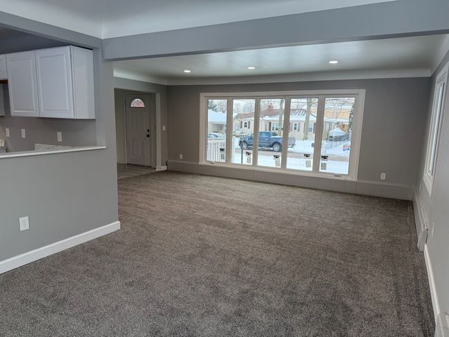 30631 Bayview Dr, House other with 3 bedrooms, 3 bathrooms and null parking in Gibraltar MI | Image 5
