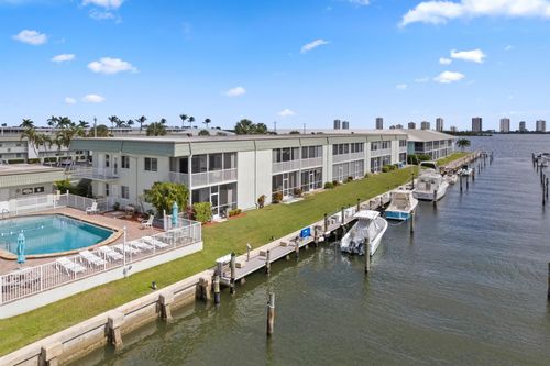 apt-204-110 Wettaw Ln, North Palm Beach, FL, 33408-5638 | Card Image