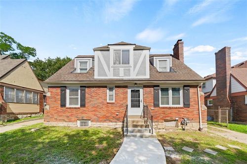 5919 Paseo Blvd, Kansas City, MO, 64110-3251 | Card Image