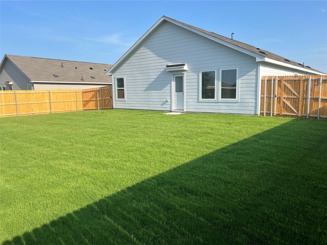 3619 Chambray Dr, House other with 3 bedrooms, 2 bathrooms and null parking in Sherman TX | Image 4