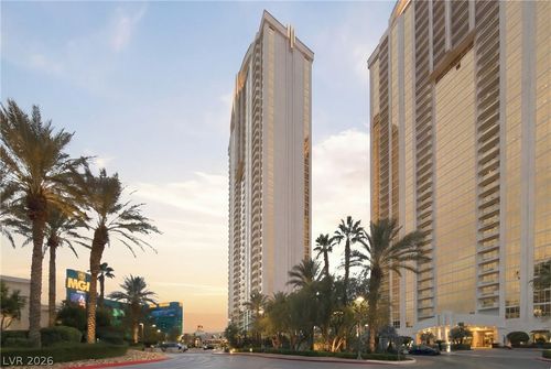 1005-145 E Harmon Ave, Las Vegas, NV, 89109-4504 | Card Image