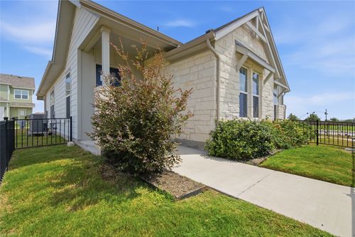 a-135 Pinnacle Ln, Kyle, TX, 78640-0746 | Card Image
