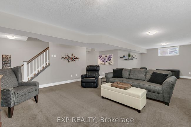 800 Baker Ave S, House attached with 3 bedrooms, 3 bathrooms and 2 parking in Listowel ON | Image 35
