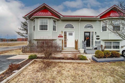 453 Young Street, Truro, NS, B2N3Y8 | Card Image