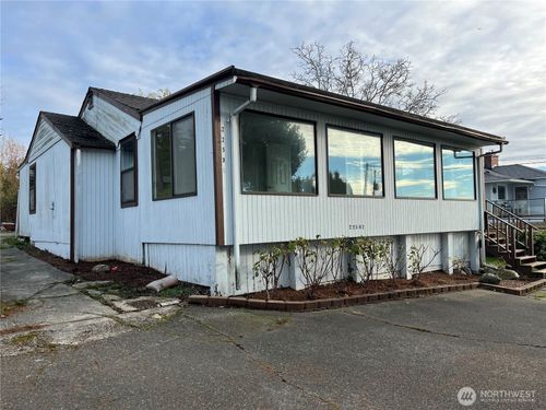 22502 8th Avenue S, Des Moines, WA, 98198 | Card Image