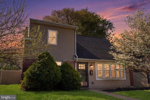 369 Livezey St, PHILADELPHIA, PA, 19128-4413 | Card Image