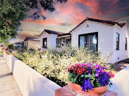 2427 Pine Ave, Long Beach, CA, 90806-2617 | Card Image