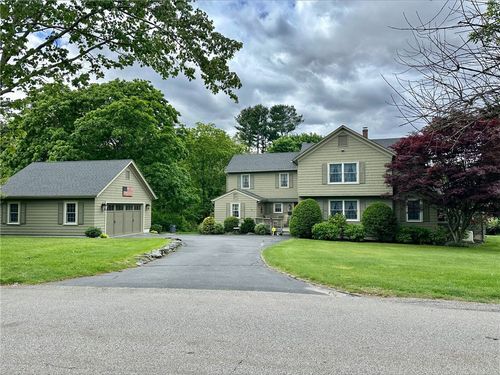 7 Chapman Ln, Barrington, RI, 02806-5015 | Card Image