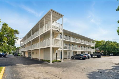 apt-220-320 Lakeview St, ORLANDO, FL, 32804-6828 | Card Image