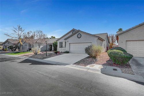 5919 Pavilion Lakes Ave, Las Vegas, NV, 89122-3407 | Card Image