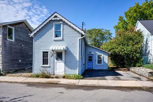 4 Cowdy St, Kingston, ON, K7K3V7 | Card Image