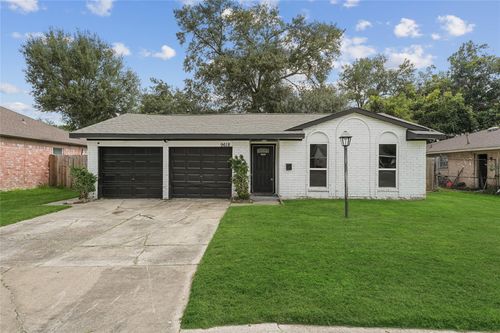 9618 Glenwood Forest Dr, Houston, TX, 77078-2817 | Card Image