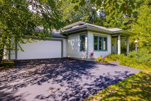 5 Bacchus Cir, Hanover, NH, 03755-3226 | Card Image