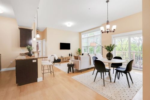 apt-304-61 Bolton St, Cambridge, MA, 02140-3363 | Card Image