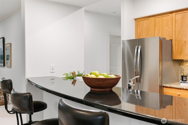 Eat-in bar for convenience and entertaining. | Image 7