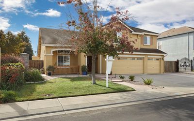 786 Grafton St, House other with 5 bedrooms, 3 bathrooms and null parking in Manteca CA | Image 3