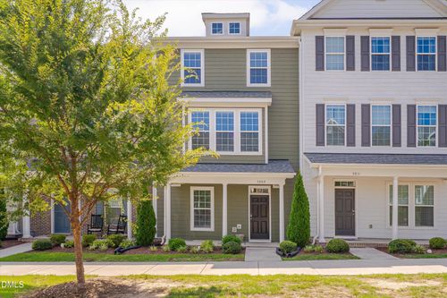 5909 Giddings St, Raleigh, NC, 27616-4330 | Card Image