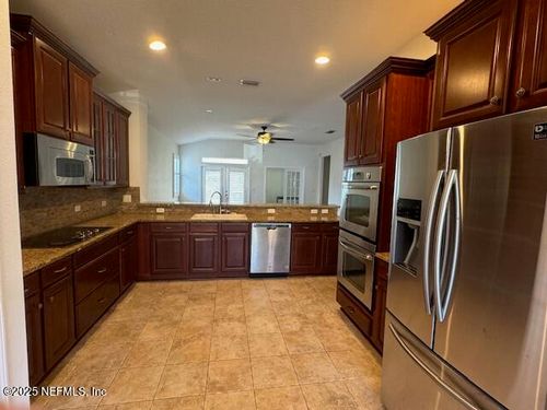 9688 Woodstone Mill Dr, JACKSONVILLE, FL, 32244-7911 | Card Image