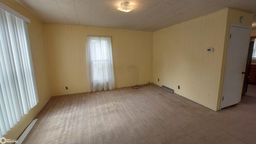 900 Boundary Street, Red Oak, IA, 51566-6 | Card Image