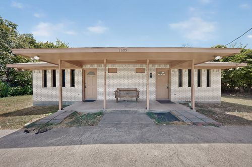 1305 N Kaufman St, Ennis, TX, 75119-2527 | Card Image