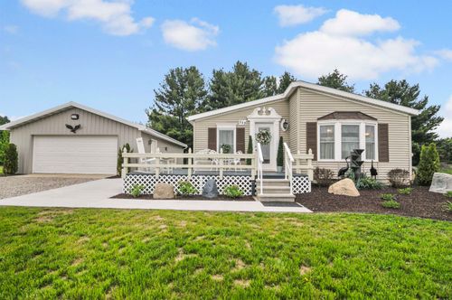 112 Eastland Dr, Leroy, MI, 49655-9431 | Card Image