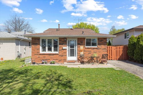 3537 Hemlock Rd, Windsor, ON, N8R2G5 | Card Image
