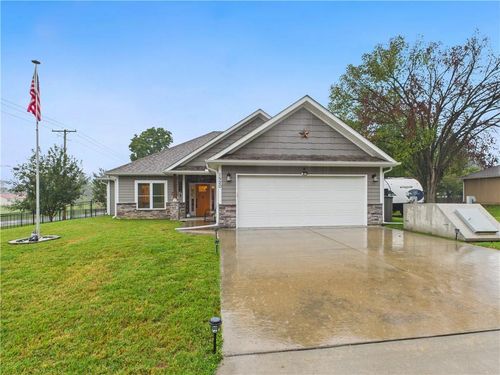 1520 S Madison Ave, Sedalia, MO, 65301-6644 | Card Image
