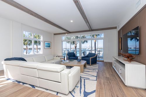 3201-184 Lake Dr, Palm Beach Shores, FL, 33404-5834 | Card Image