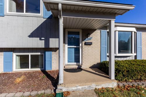 13663 Riverwood Dr, Sterling Heights, MI, 48312-5660 | Card Image