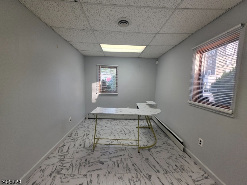 Commercial Lease in Franklin Twp. 4