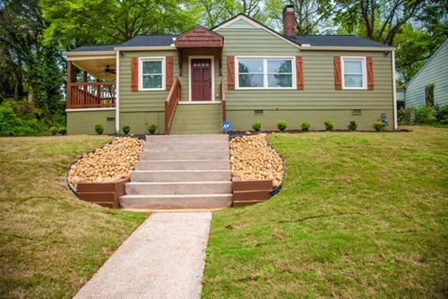 2899 Blount St, East Point, GA, 30344-3752 | Card Image