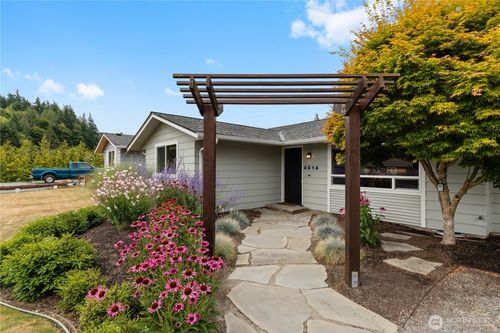 4014 Commercial Ave, Anacortes, WA, 98221-3921 | Card Image