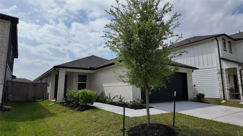 16702 Sterling Cliff St, Conroe, TX, 77302-1538 | Card Image