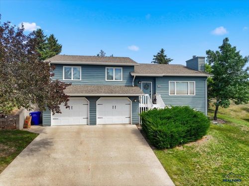 4749 Summerset Dr, Rapid City, SD, 57702-9203 | Card Image