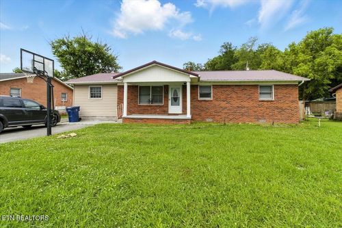 409 Meadow Ln, Middlesboro, KY, 40965-2431 | Card Image