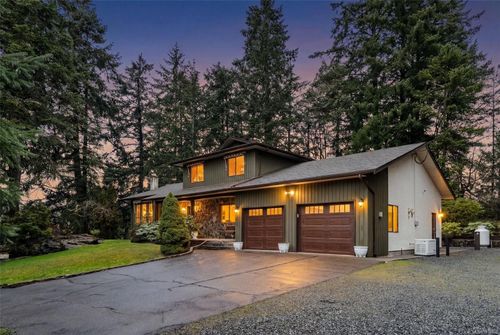 4395 Liberto Rd, Victoria, BC, V9E2C4 | Card Image