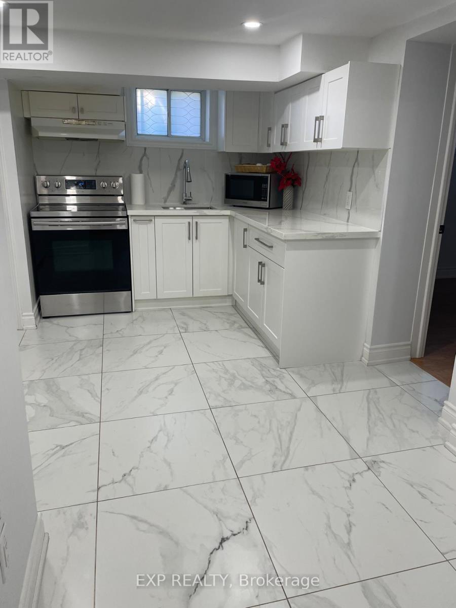 Residential Lease in Toronto (Dorset Park) 4