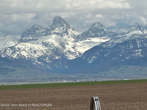 8489 Fawn Ridge Ln, Tetonia, ID, 83452 | Card Image