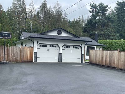 27171 112 Ave, House other with 3 bedrooms, 2 bathrooms and 9 parking in Maple Ridge BC | Image 3