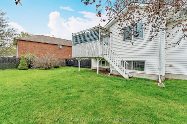 50 Davey Cres, House other with 4 bedrooms, 3 bathrooms and 4 parking in Amherstview ON | Image 33