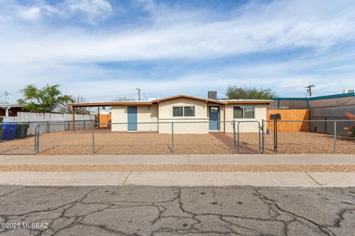 118 W Calle Margarita, Tucson, AZ, 85706 | Card Image