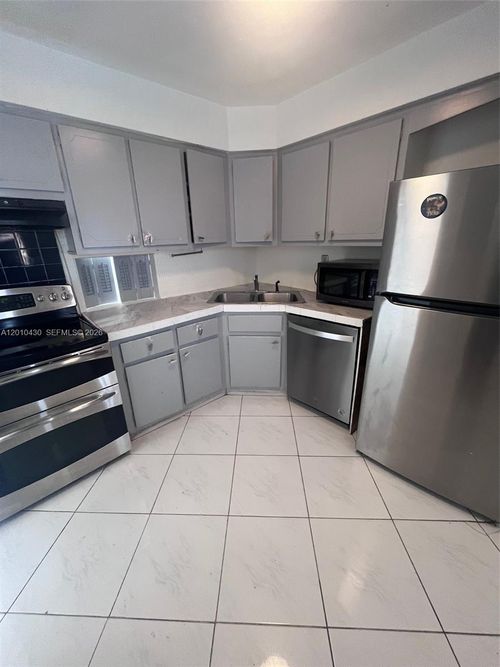 321-1540 Ne 191st St, Miami, FL, 33179-4161 | Card Image