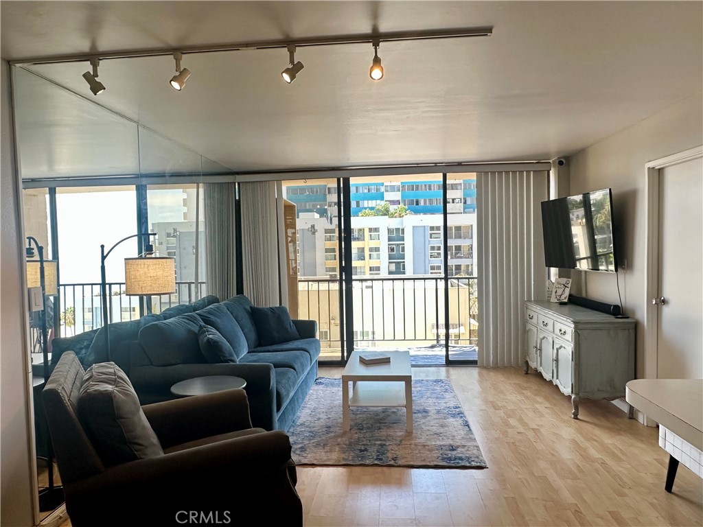 Residential in Long Beach 3