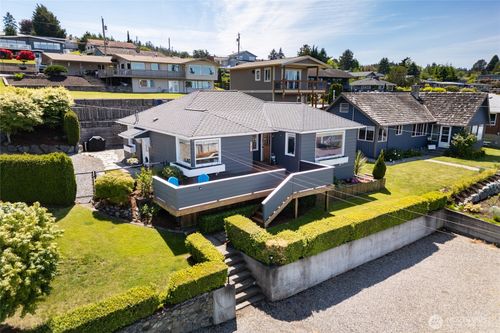 701 37th Street, Anacortes, WA, 98221 | Card Image