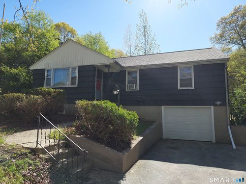 16 Carol Dr, Uncasville, CT, 06382-2008 | Card Image