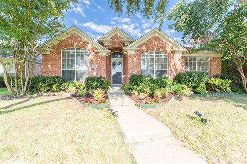 334 Touchdown Dr, Irving, TX, 75063-5340 | Card Image