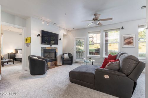 f-11-8410 Pointe Rd, Park City, UT, 84098-4657 | Card Image